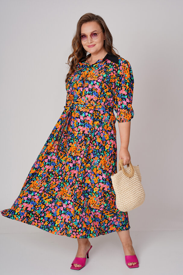 COLLARED FLORAL DRESS