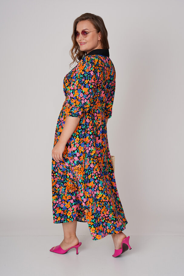 COLLARED FLORAL DRESS