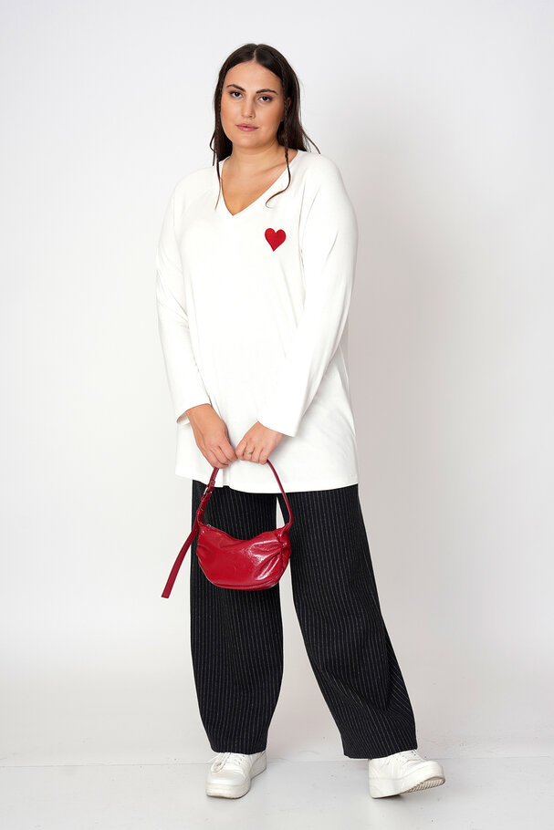 HEART EMBROIDERED KINT TOP