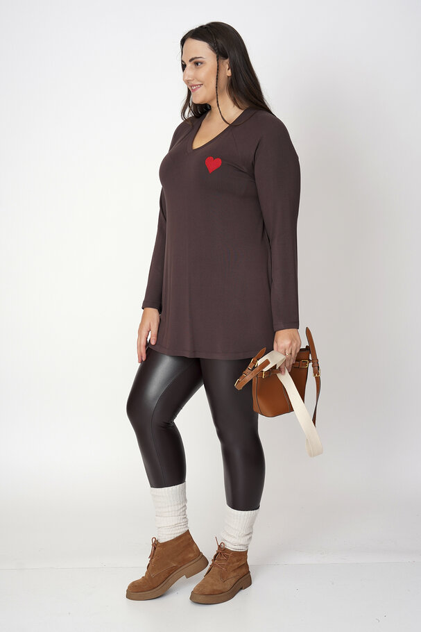 HEART EMBROIDERED KINT TOP