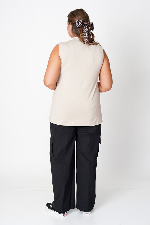 HIGH NECK BASIC T-SHIRT