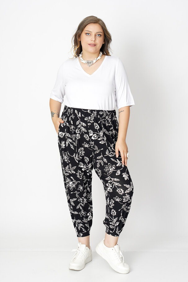 PRINTED RELAXED CAPRI TROUSERS