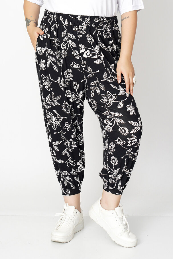 PRINTED RELAXED CAPRI TROUSERS