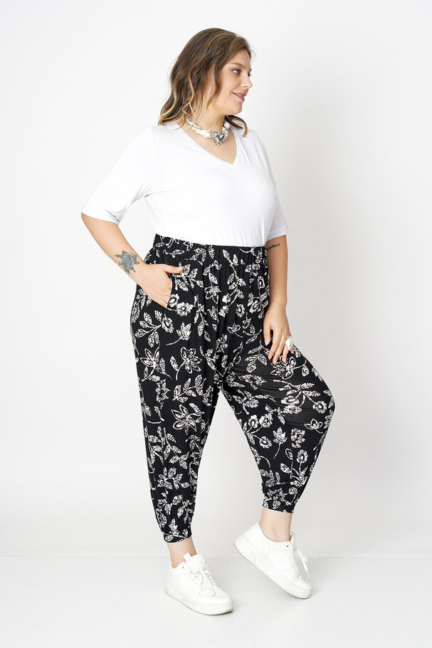 PRINTED RELAXED CAPRI TROUSERS