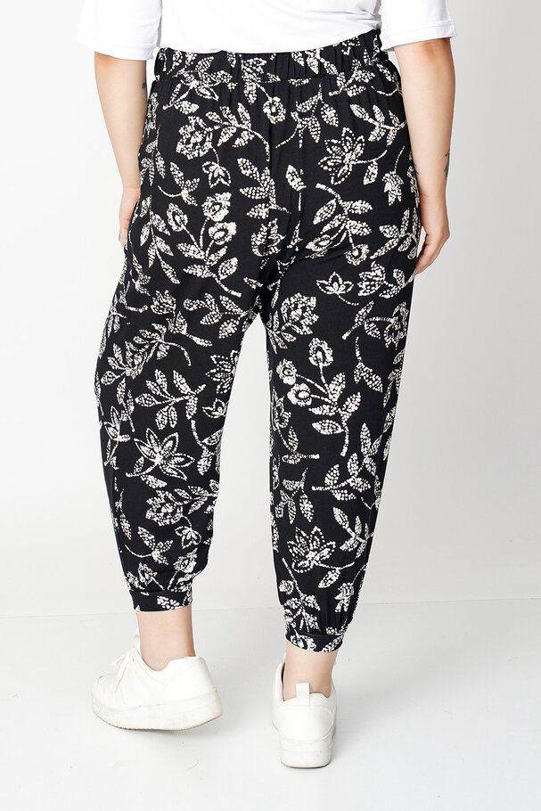 PRINTED RELAXED CAPRI TROUSERS