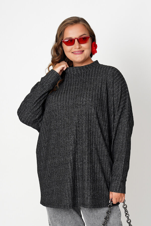 RIBBED KNIT SWEATER