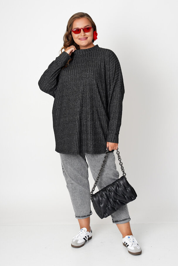 RIBBED KNIT SWEATER