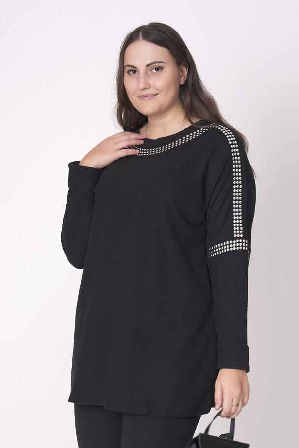 SOFT TOUCH OVERSIZE EMBELLISHED TOP