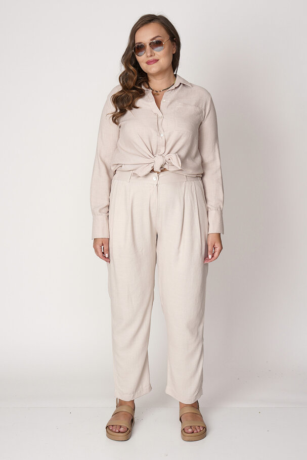 STRAIGHT-LEG MASCULINE TEXTURED TROUSERS