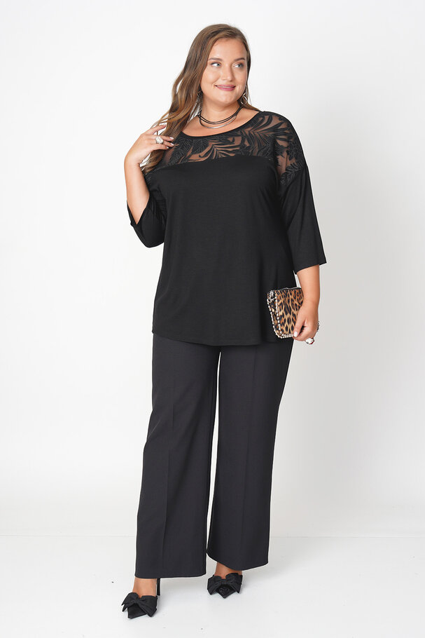 TOP WITH LACE DETAIL