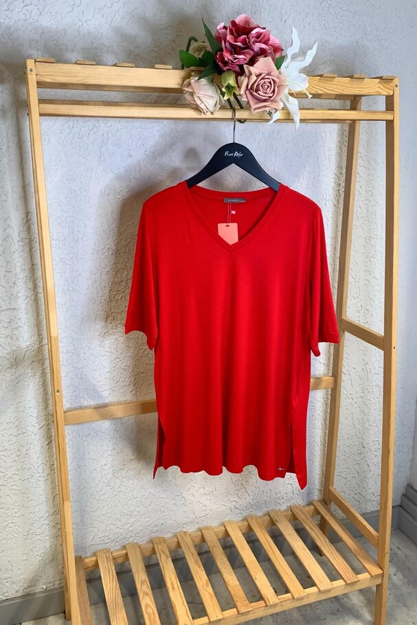 V-NECK BASIC FLOWING T-SHIRT