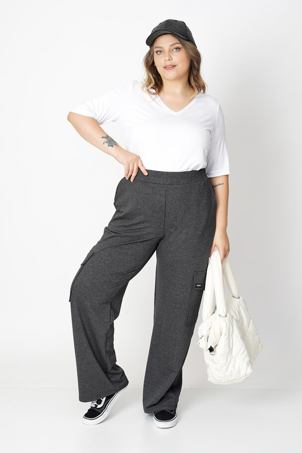 WIDE-LEG CARGO TROUSERS