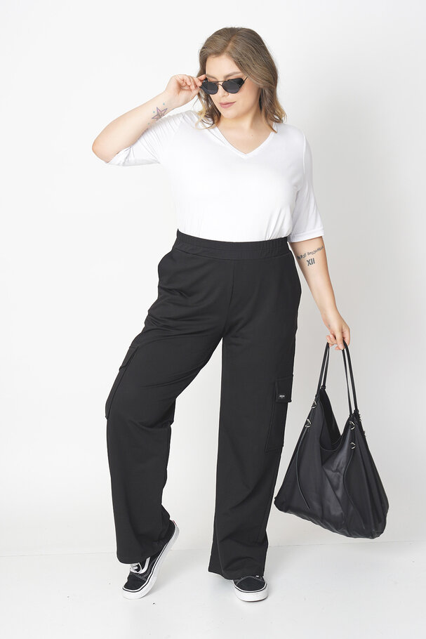 WIDE-LEG CARGO TROUSERS