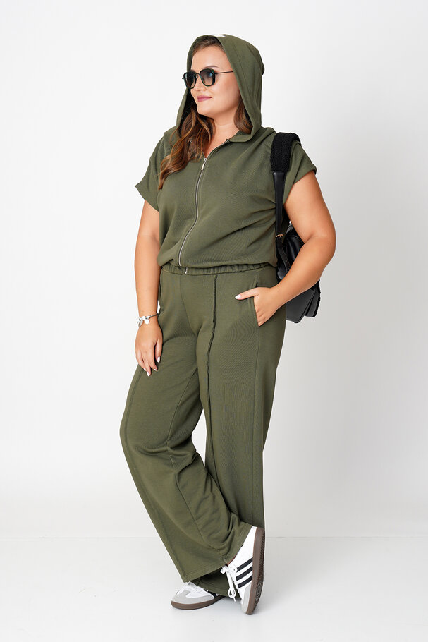 ZIPPED SWEATSHIRT AND TROUSERS CO-ORD SET